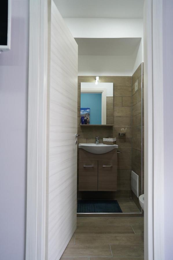 Cristal Home Наполи Екстериор снимка